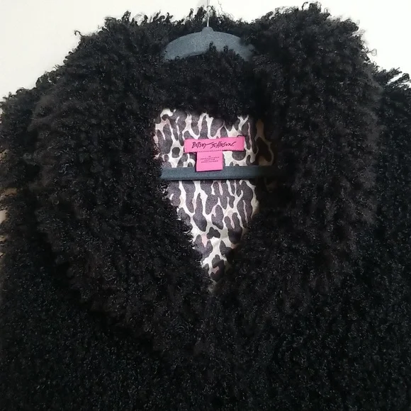 Betsey Johnson Black Fuzzy Faux Fur Vest M - Picture 3 of 6